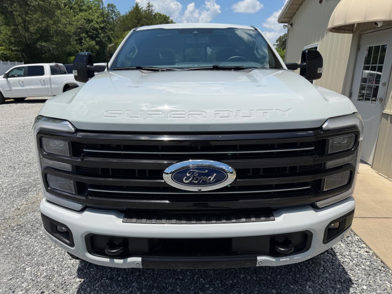 Ford F-250 SD Platinum Crew Cab 4WD 2025