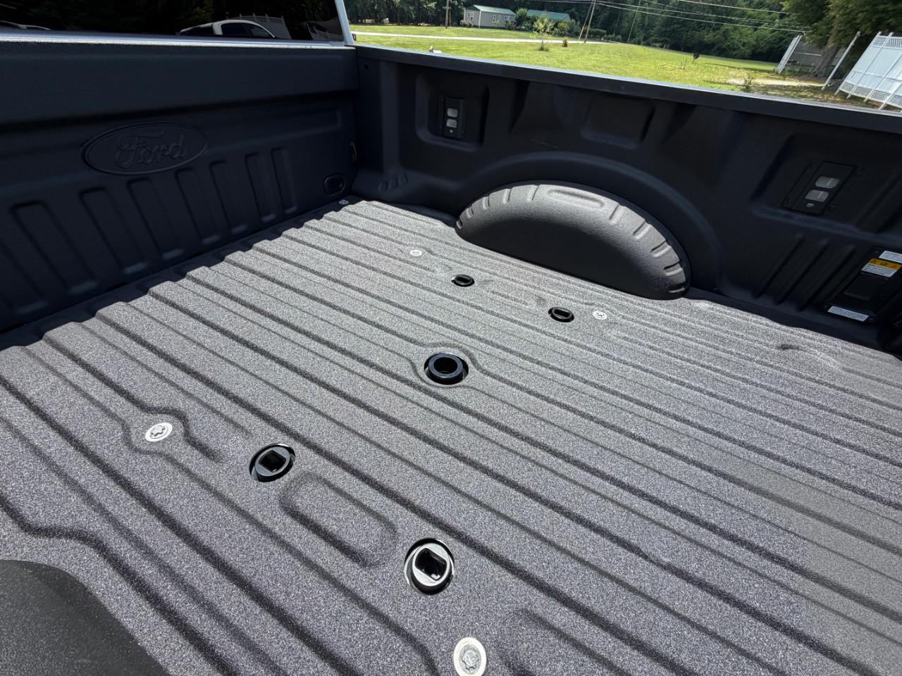 Ford F-250 SD Platinum Crew Cab 4WD 2025