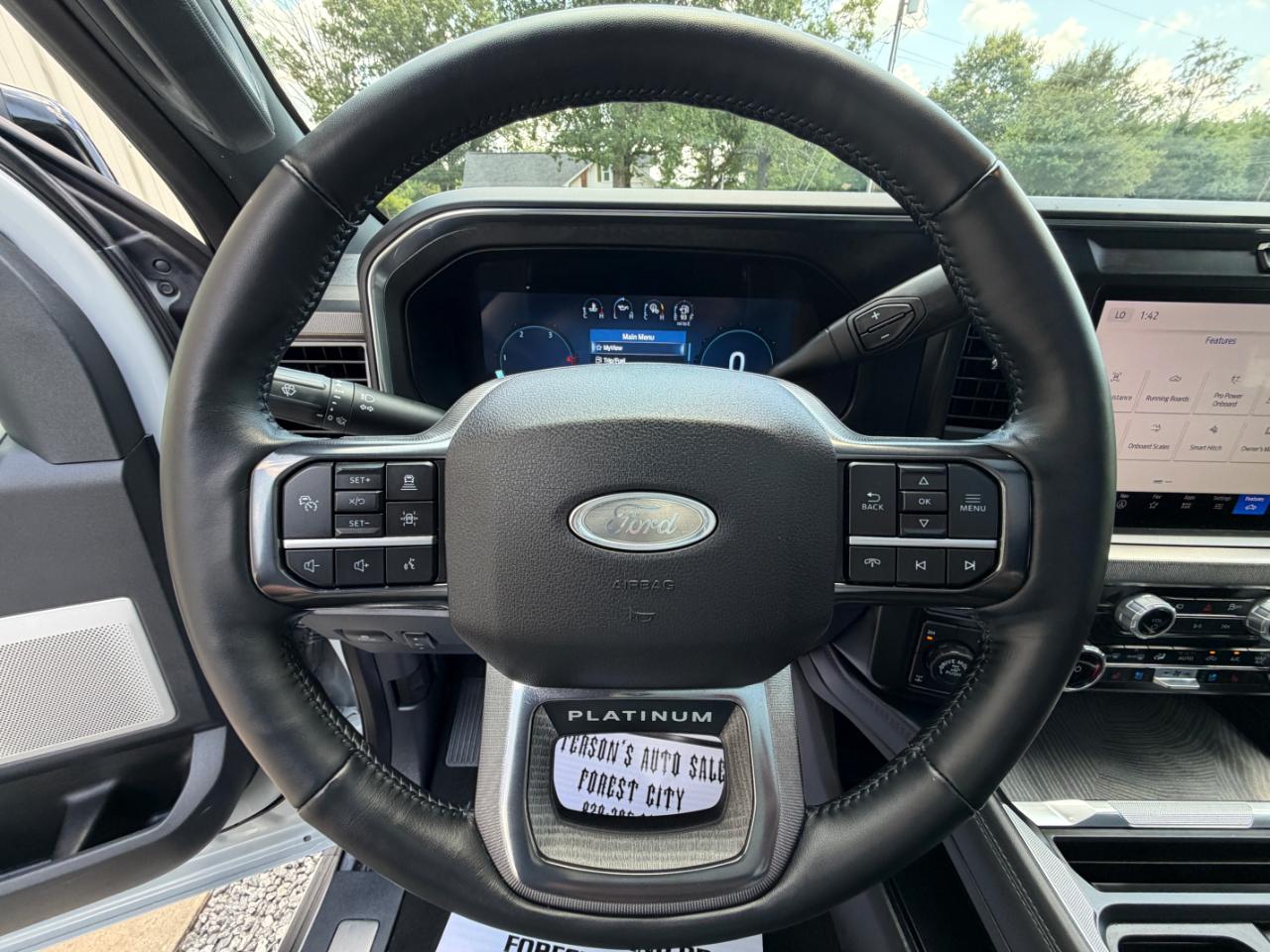 Ford F-250 SD Platinum Crew Cab 4WD 2025