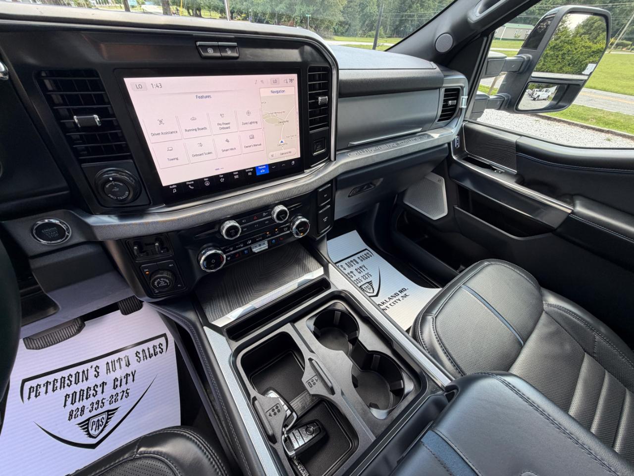 Ford F-250 SD Platinum Crew Cab 4WD 2025