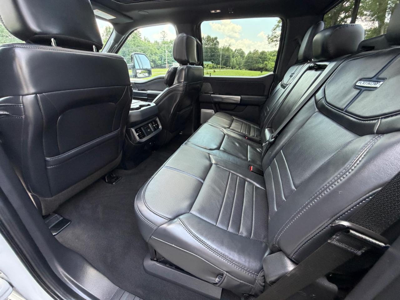 Ford F-250 SD Platinum Crew Cab 4WD 2025