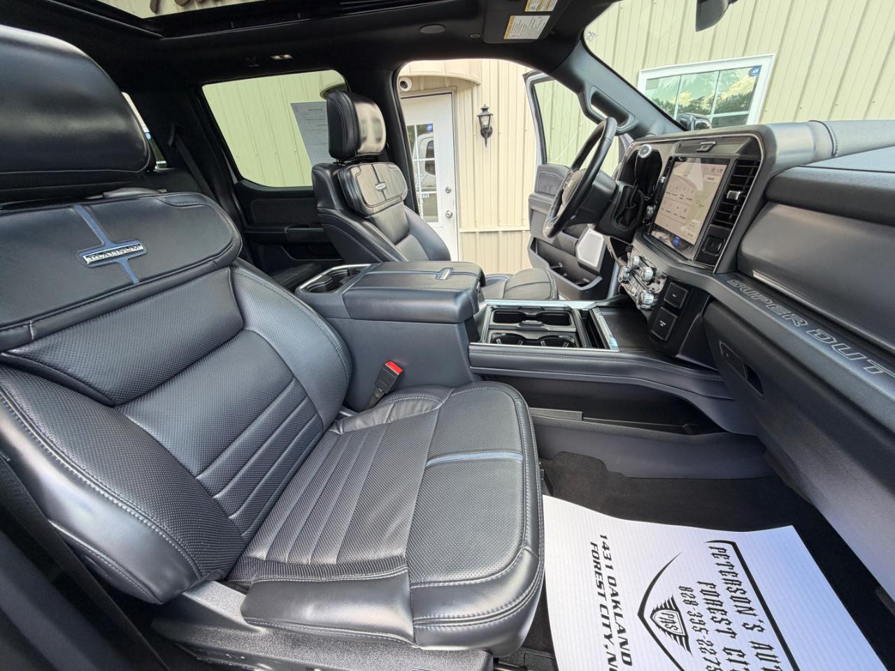 Ford F-250 SD Platinum Crew Cab 4WD 2025
