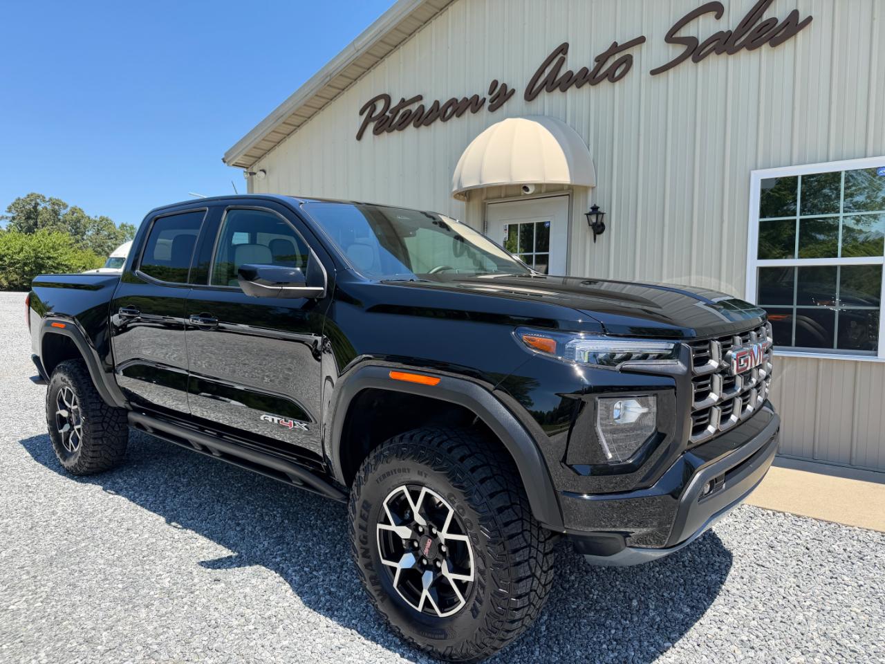 GMC Canyon AT4X Crew Cab 4WD 2025
