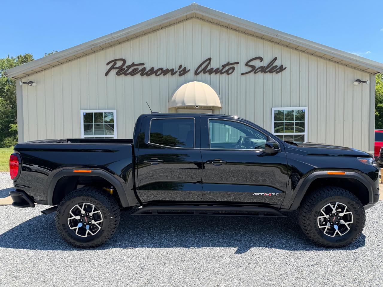 GMC Canyon AT4X Crew Cab 4WD 2025