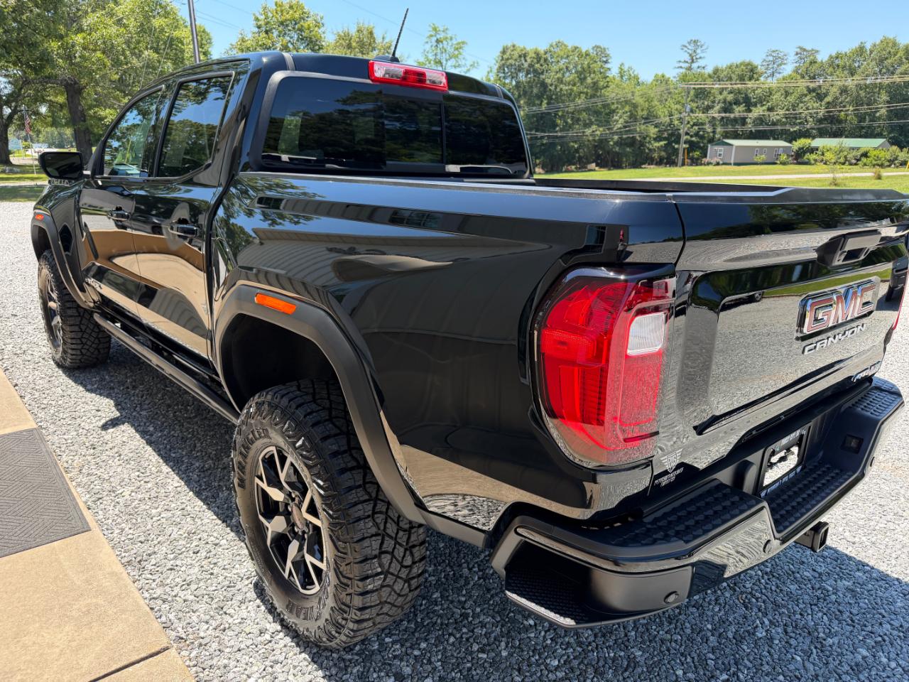 GMC Canyon AT4X Crew Cab 4WD 2025