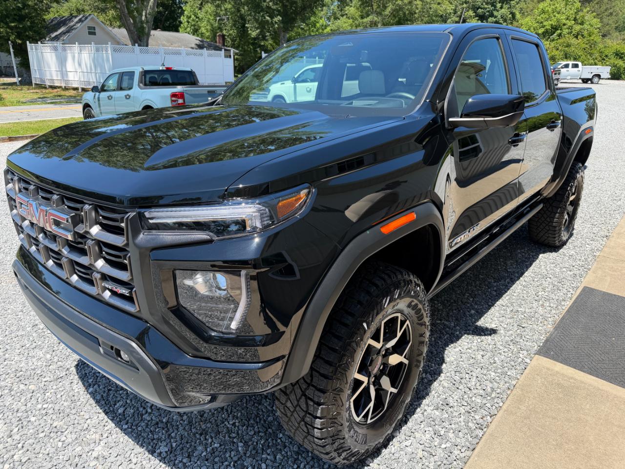 GMC Canyon AT4X Crew Cab 4WD 2025