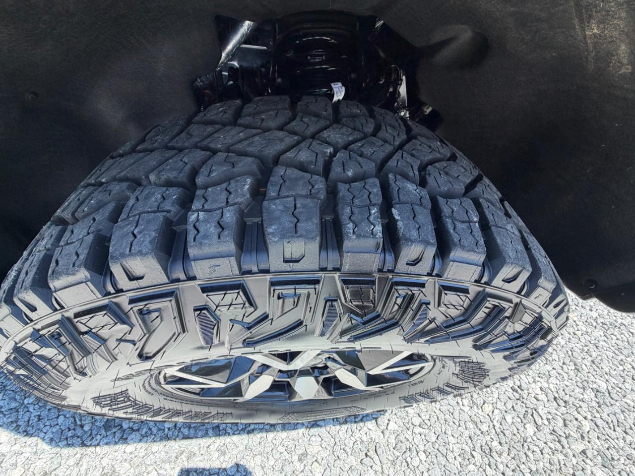 GMC Canyon AT4X Crew Cab 4WD 2025