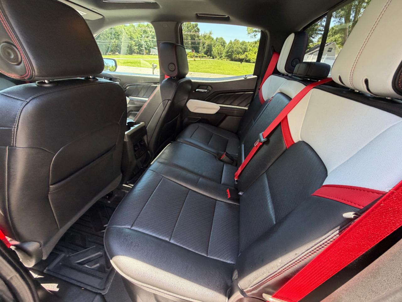 GMC Canyon AT4X Crew Cab 4WD 2025