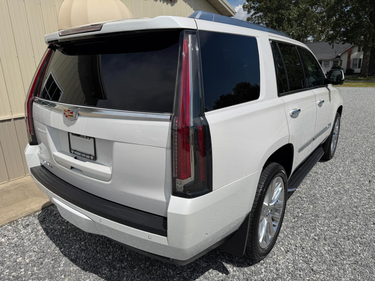 Cadillac Escalade 4WD 4dr Luxury 2019