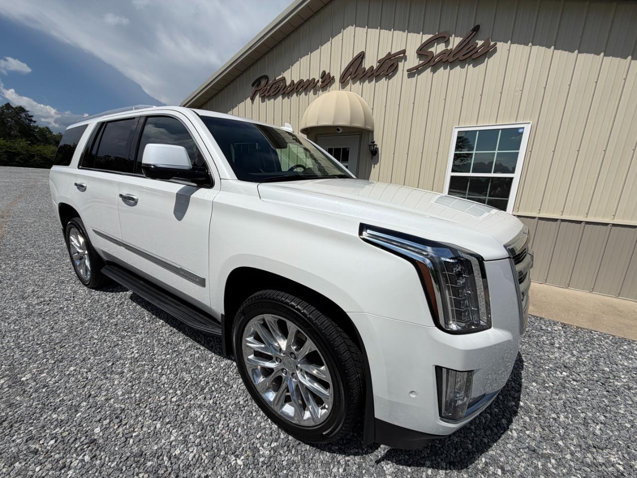 Cadillac Escalade 4WD 4dr Luxury 2019