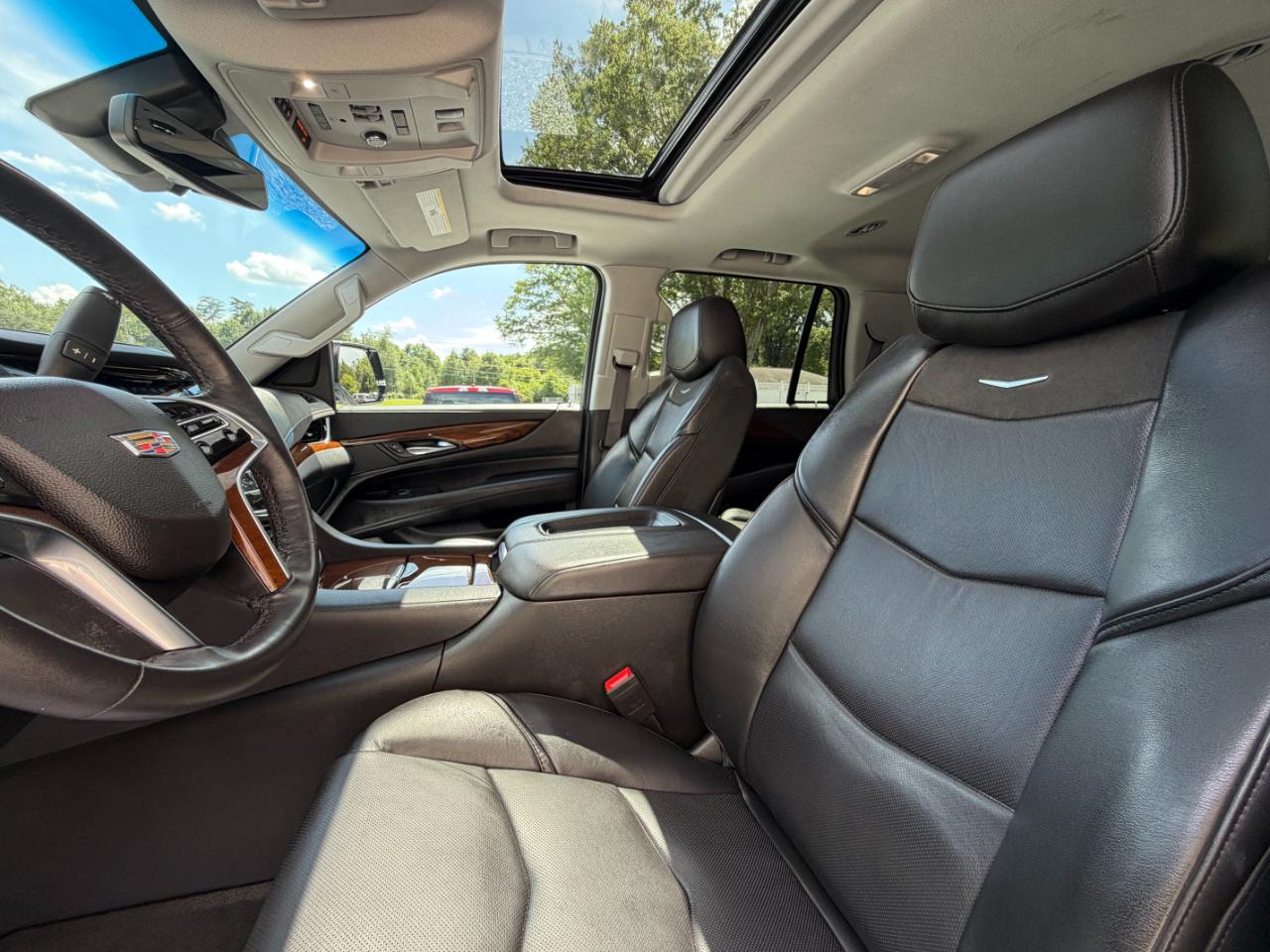 Cadillac Escalade 4WD 4dr Luxury 2019