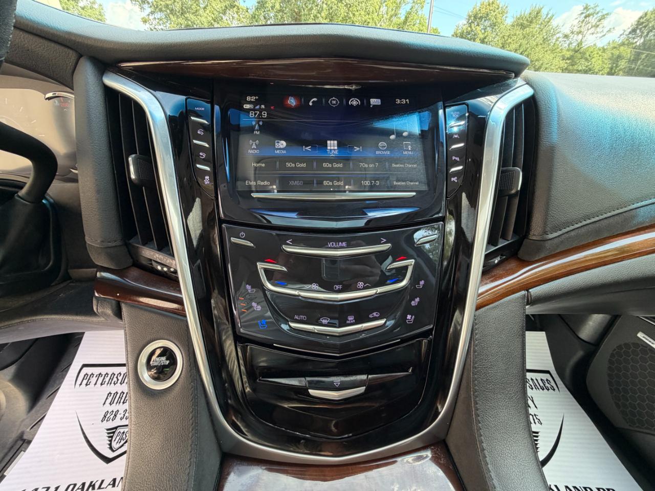 Cadillac Escalade 4WD 4dr Luxury 2019