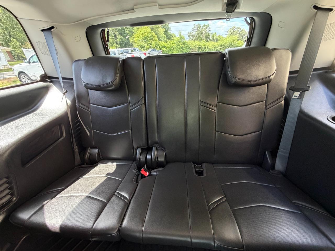Cadillac Escalade 4WD 4dr Luxury 2019
