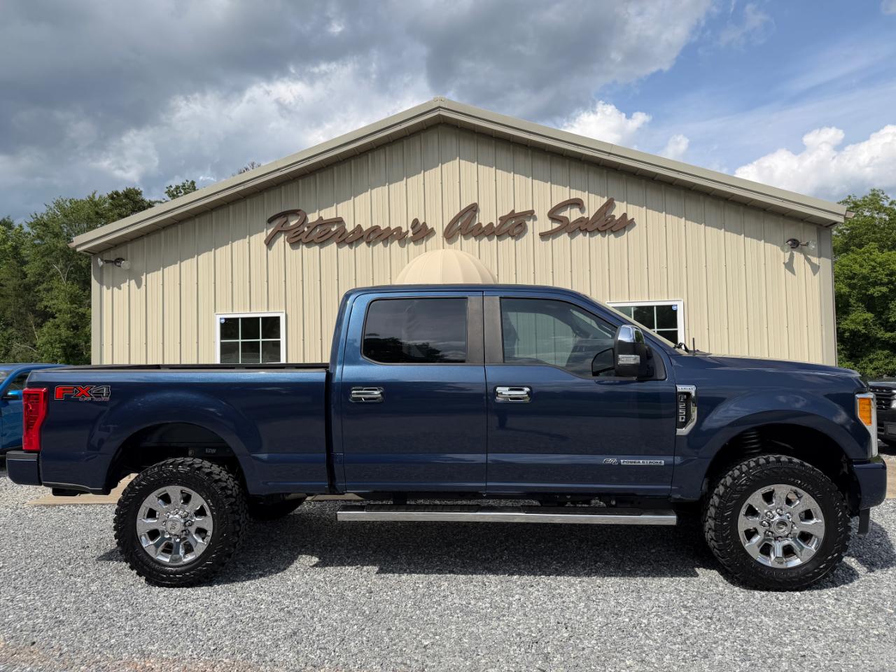 Ford F-250 SD XL Crew Cab Short Bed 4WD 2017