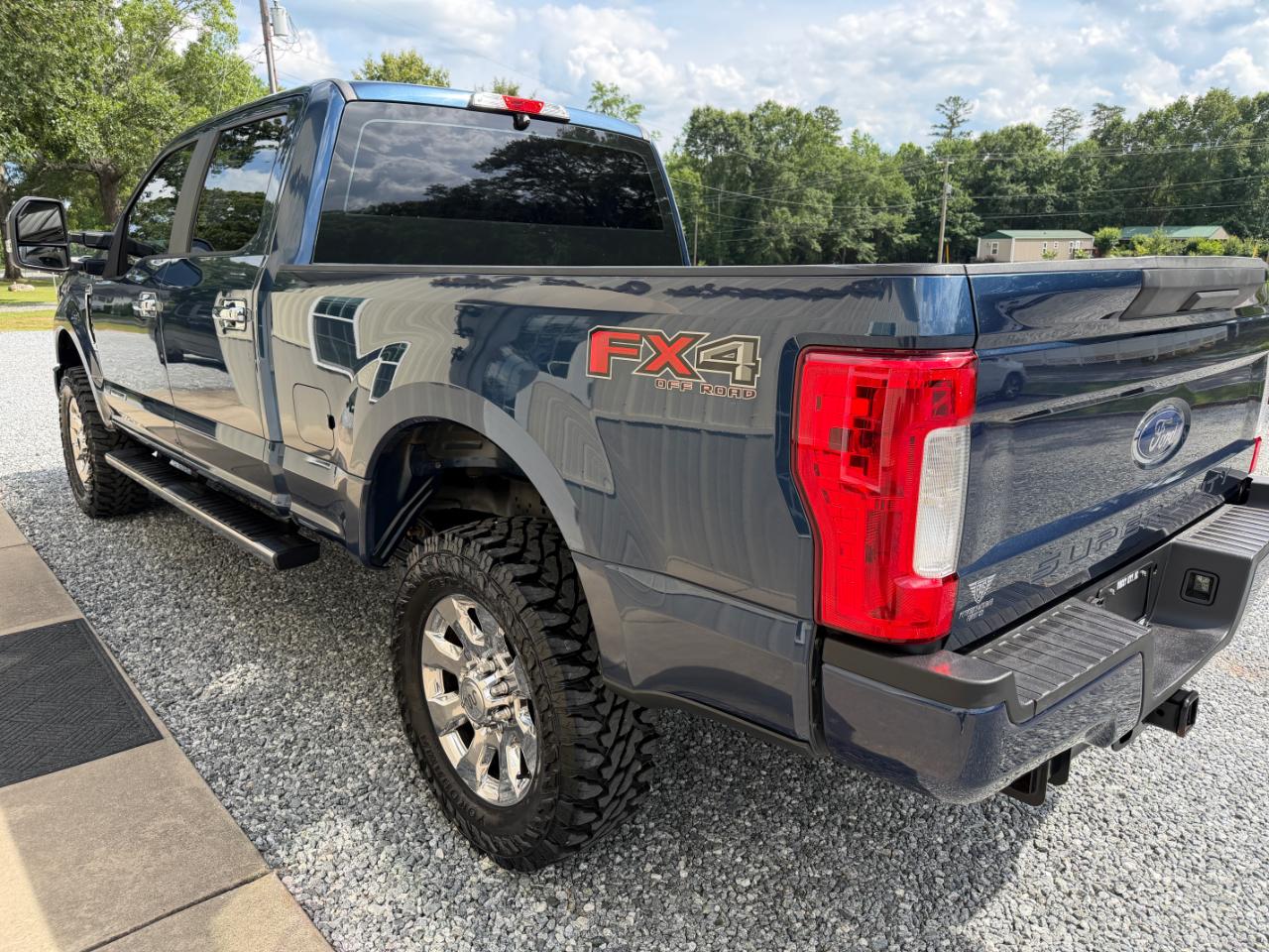 Ford F-250 SD XL Crew Cab Short Bed 4WD 2017