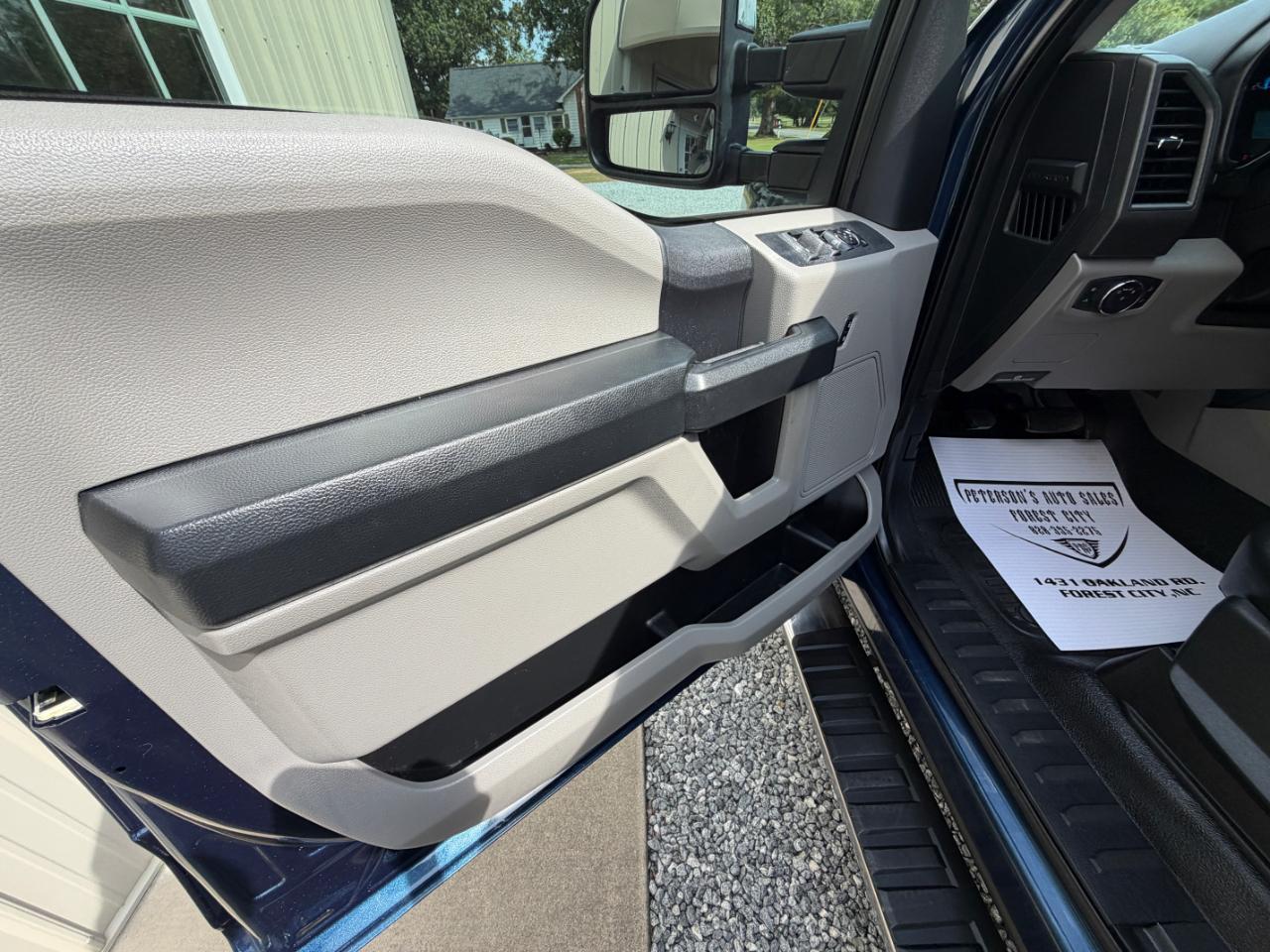 Ford F-250 SD XL Crew Cab Short Bed 4WD 2017