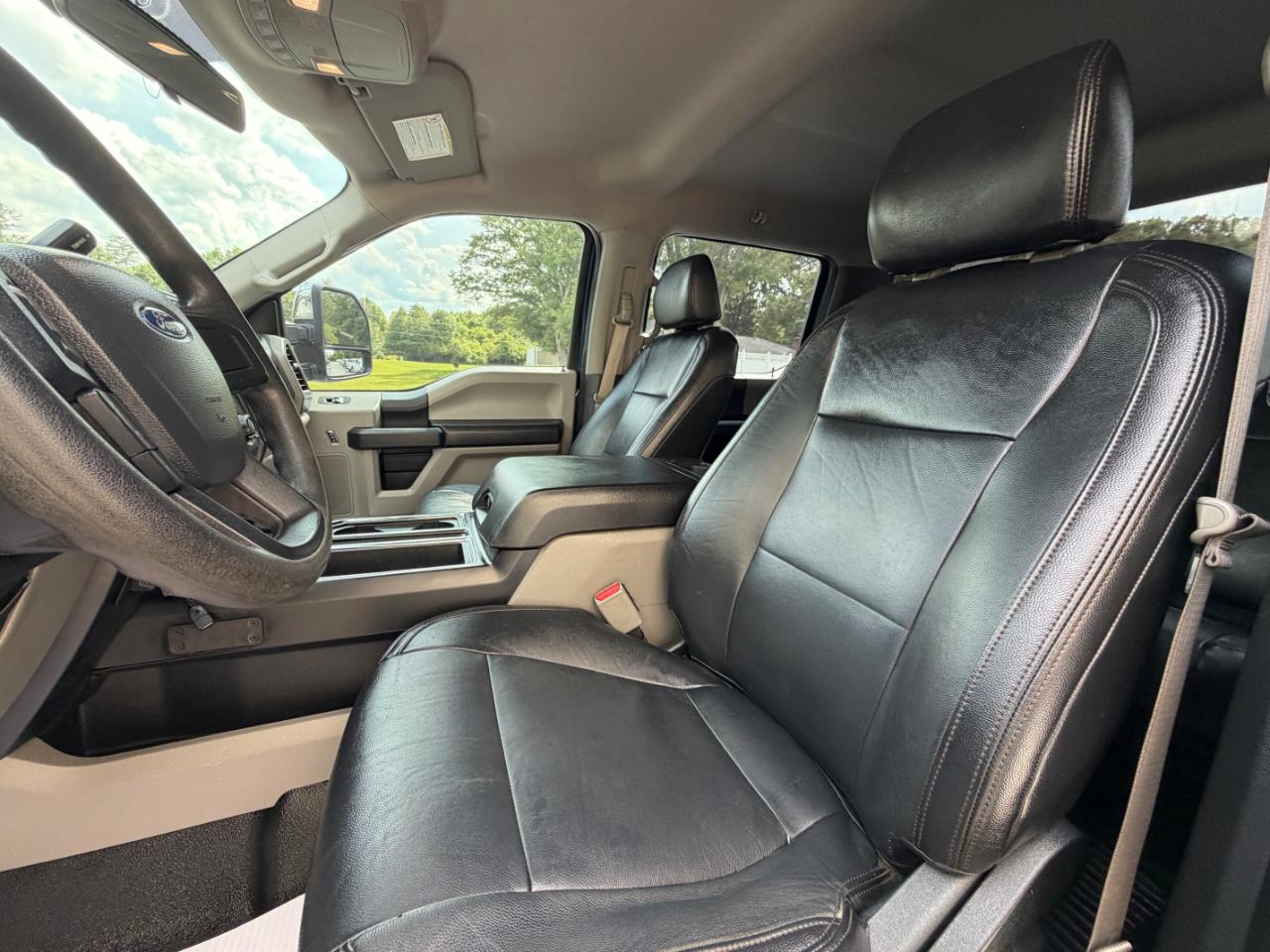 Ford F-250 SD XL Crew Cab Short Bed 4WD 2017