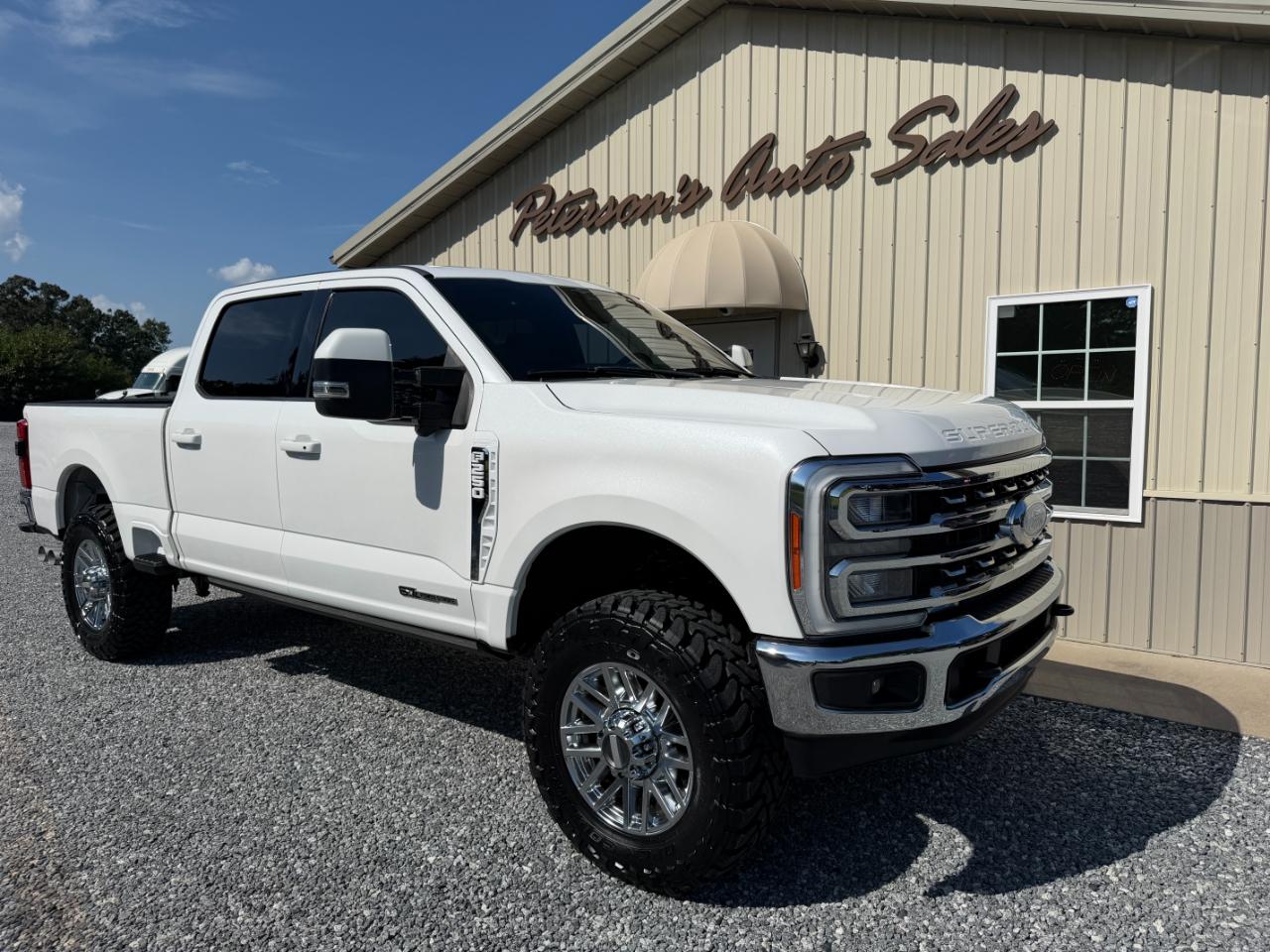Ford F-250 SD Lariat Crew Cab 4WD 2023
