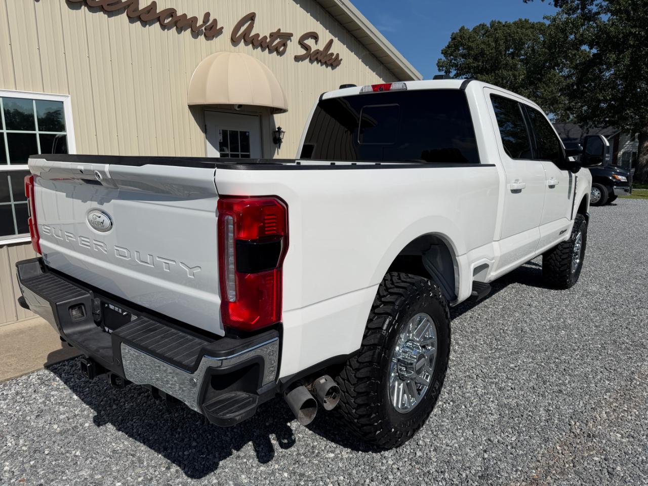 Ford F-250 SD Lariat Crew Cab 4WD 2023