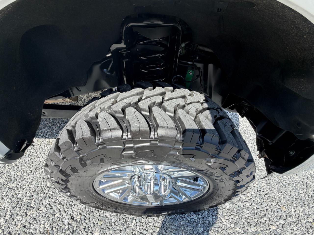 Ford F-250 SD Lariat Crew Cab 4WD 2023