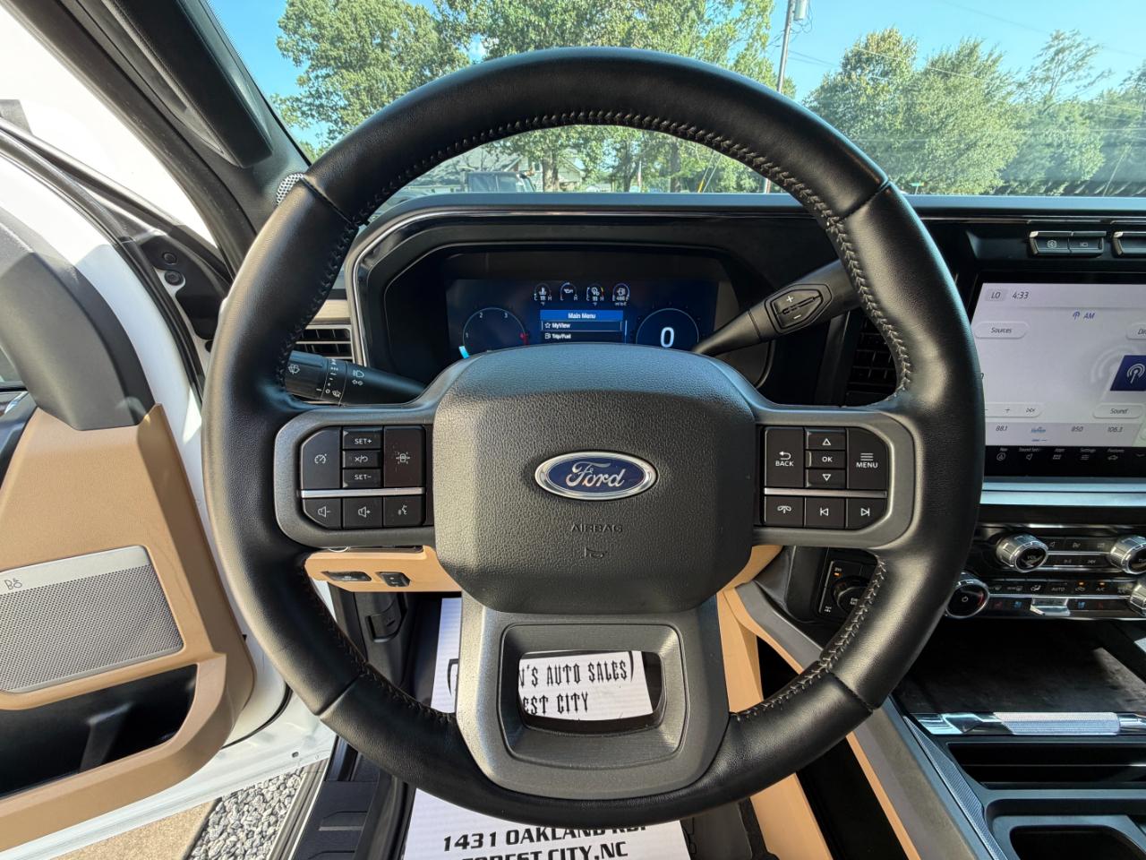 Ford F-250 SD Lariat Crew Cab 4WD 2023