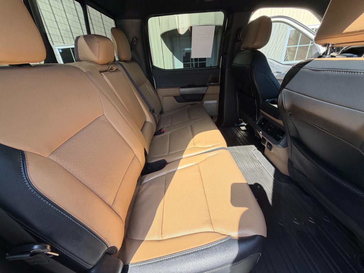 Ford F-250 SD Lariat Crew Cab 4WD 2023