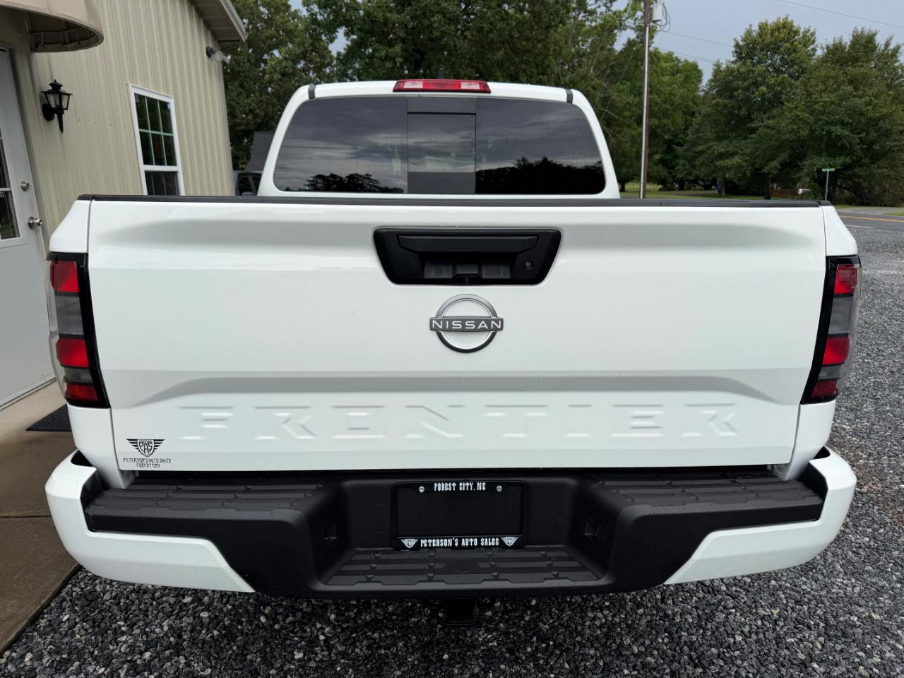 Nissan Frontier PRO-4X Crew Cab 4WD 2023