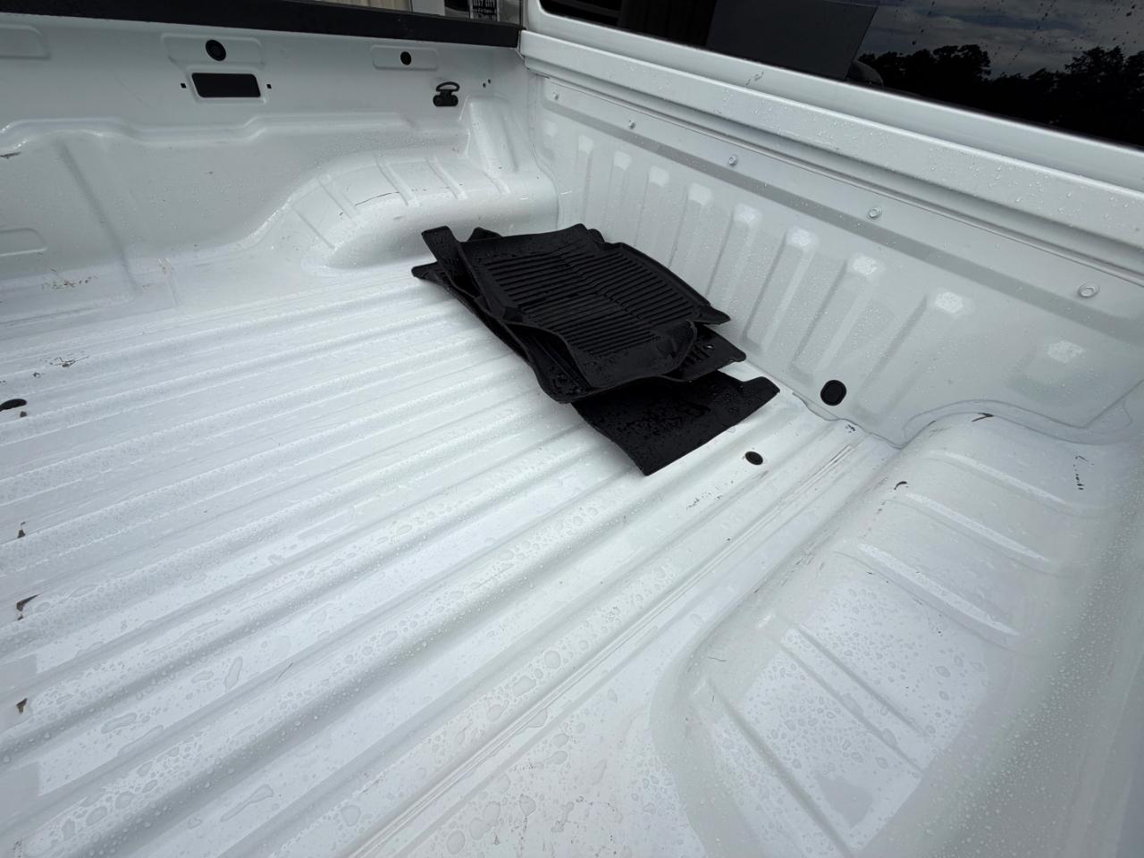 Nissan Frontier PRO-4X Crew Cab 4WD 2023