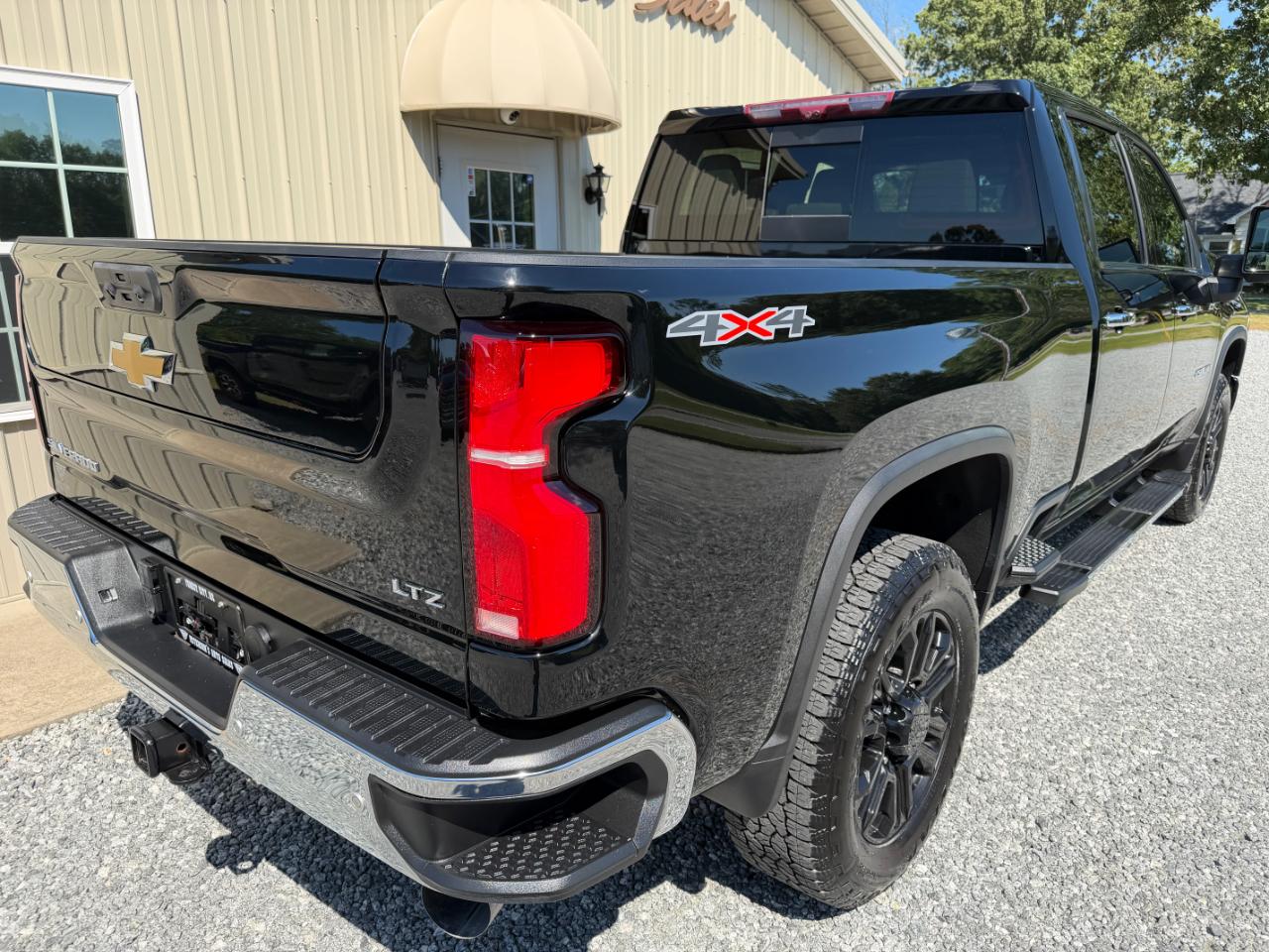 Chevrolet Silverado 2500HD LTZ Crew Cab 4WD 2024