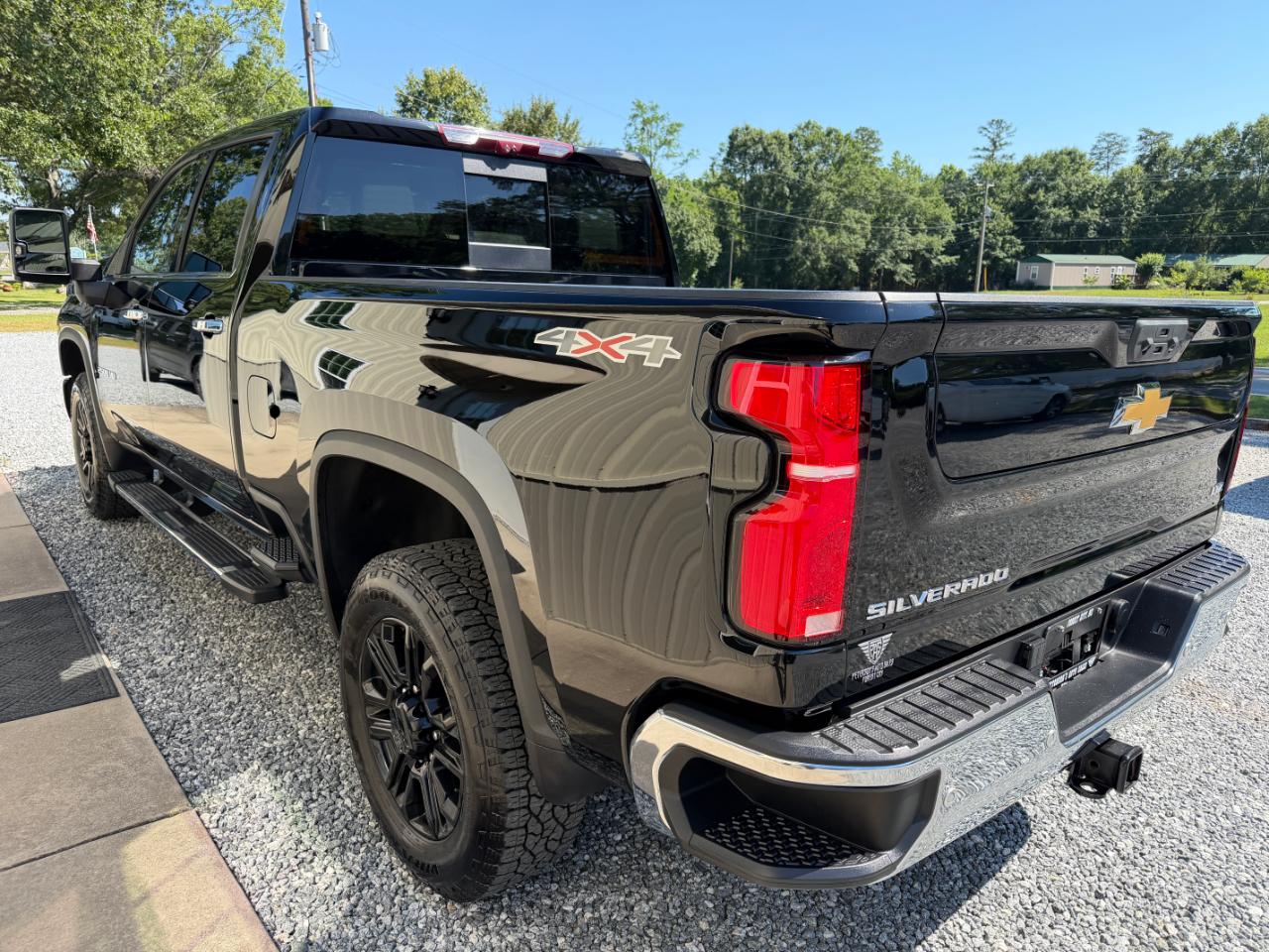 Chevrolet Silverado 2500HD LTZ Crew Cab 4WD 2024
