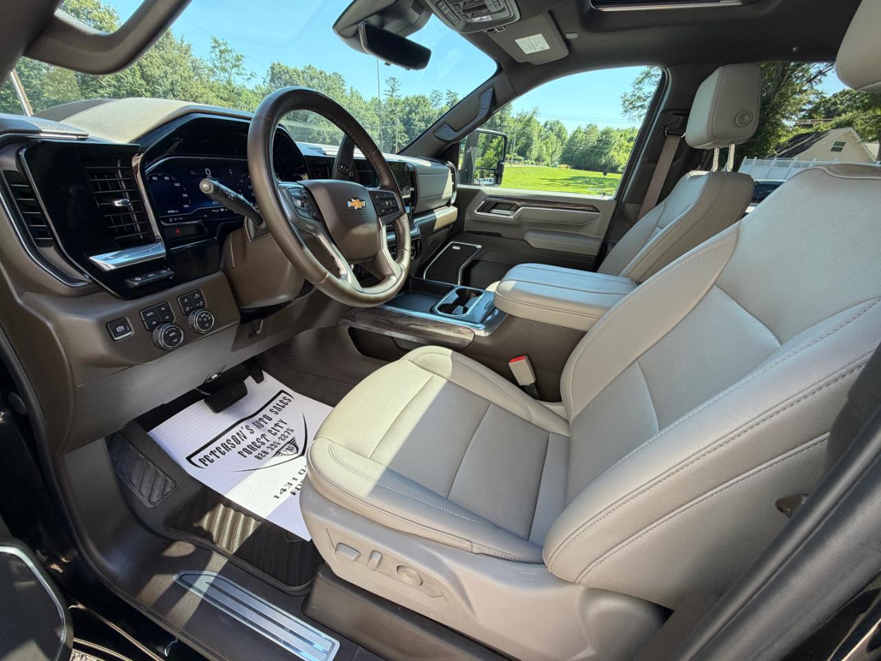 Chevrolet Silverado 2500HD LTZ Crew Cab 4WD 2024