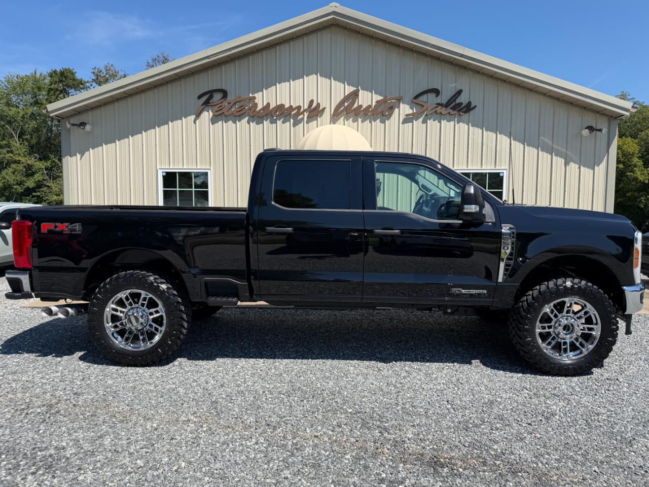 Ford F-250 SD XLT Crew Cab Short Bed 4WD 2025