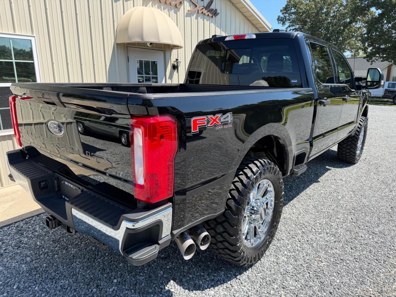 Ford F-250 SD XLT Crew Cab Short Bed 4WD 2025