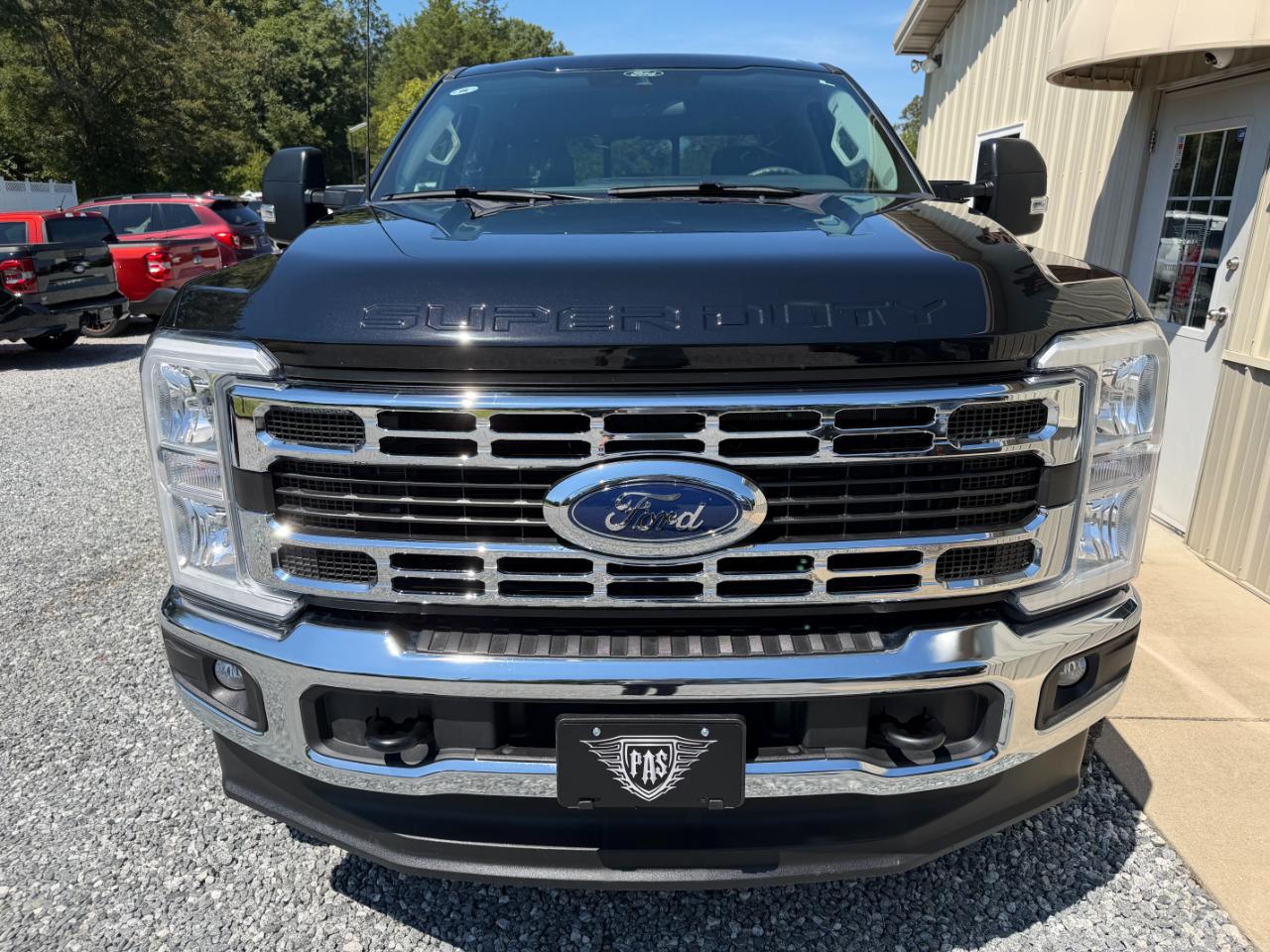 Ford F-250 SD XLT Crew Cab Short Bed 4WD 2025