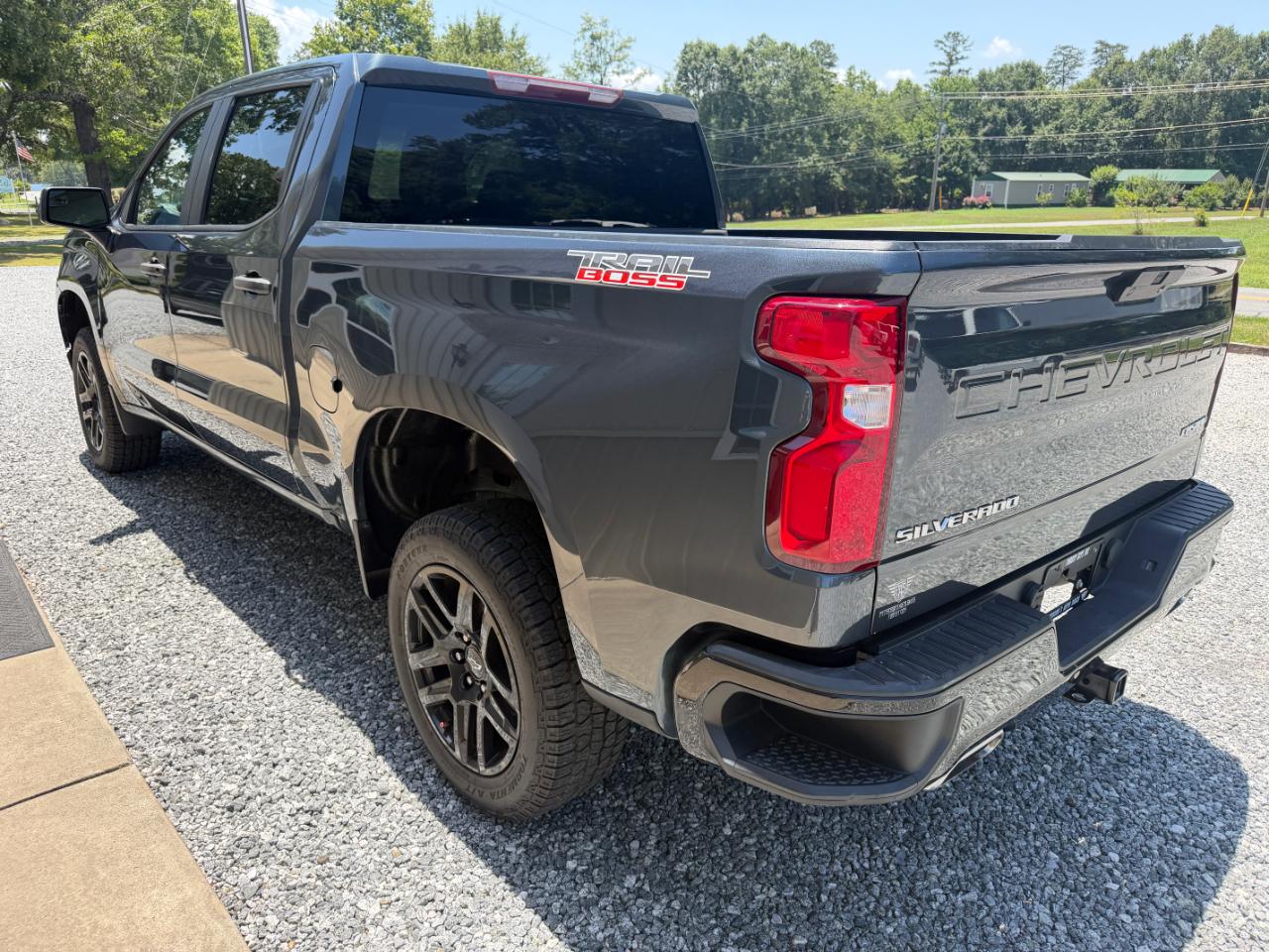 Chevrolet Silverado 1500 4WD Crew Cab 147" Custom Trail Boss 2021