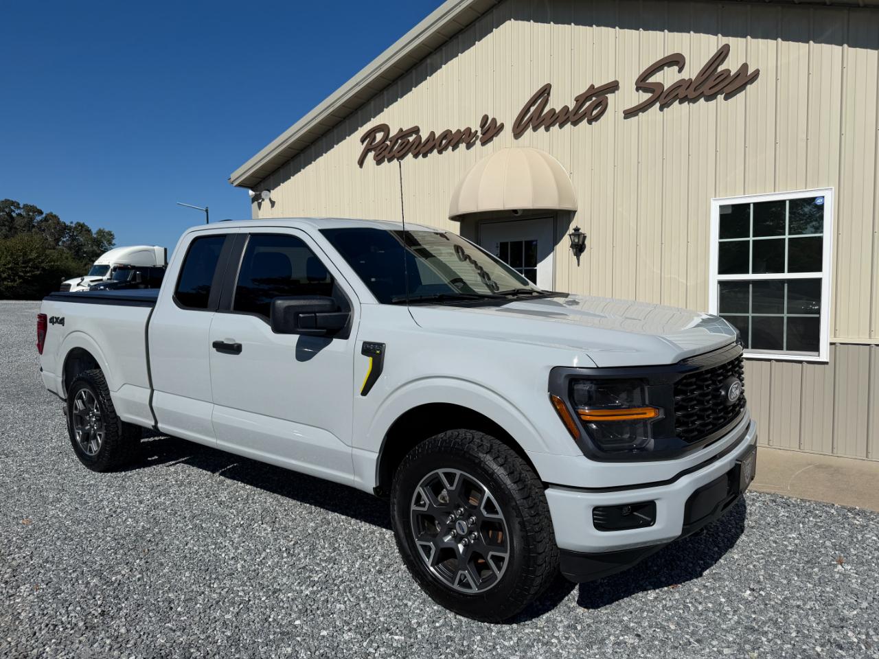 Ford F-150 STX 4WD SuperCab 6.5' Box 2024