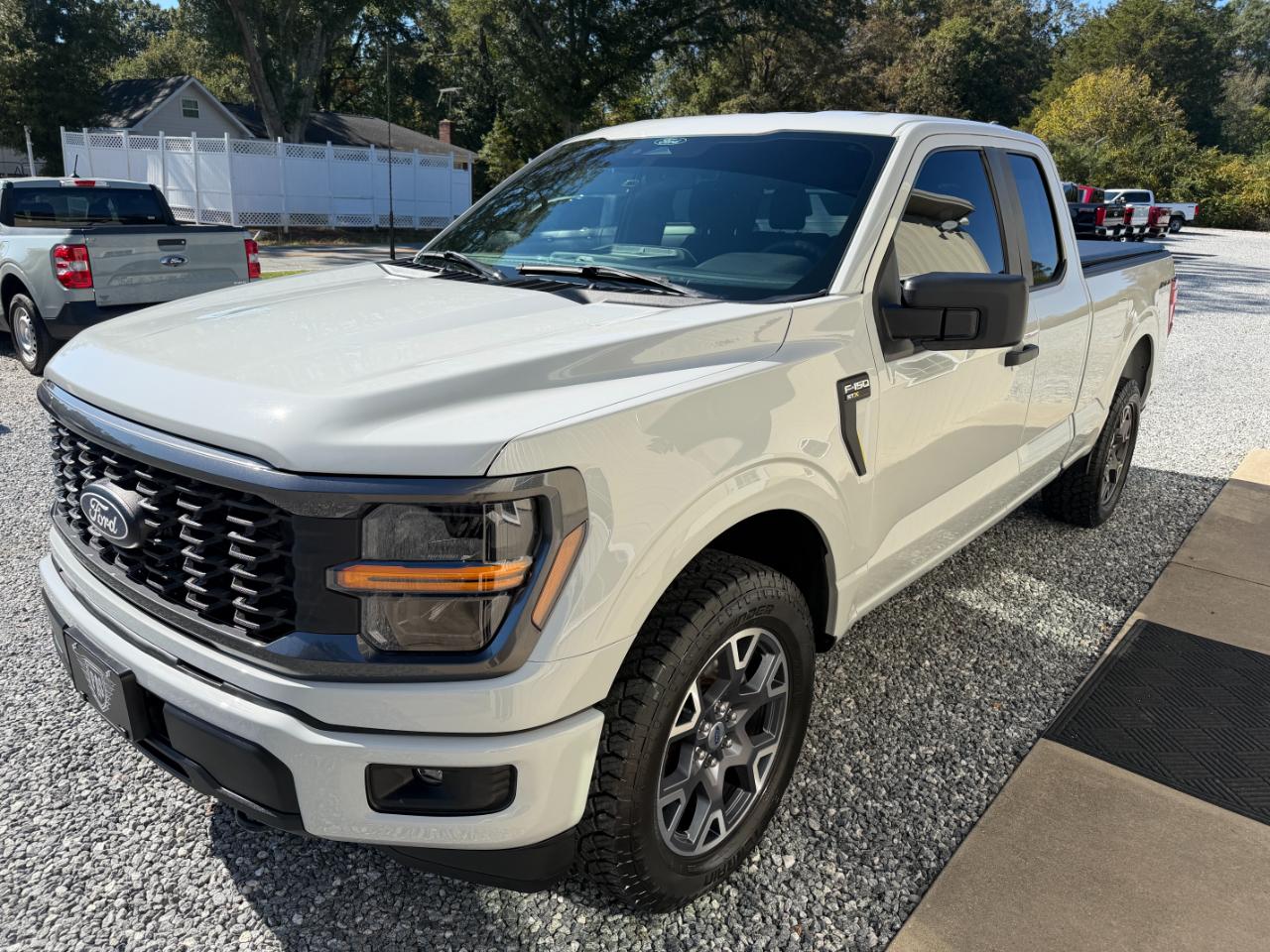 Ford F-150 STX 4WD SuperCab 6.5' Box 2024