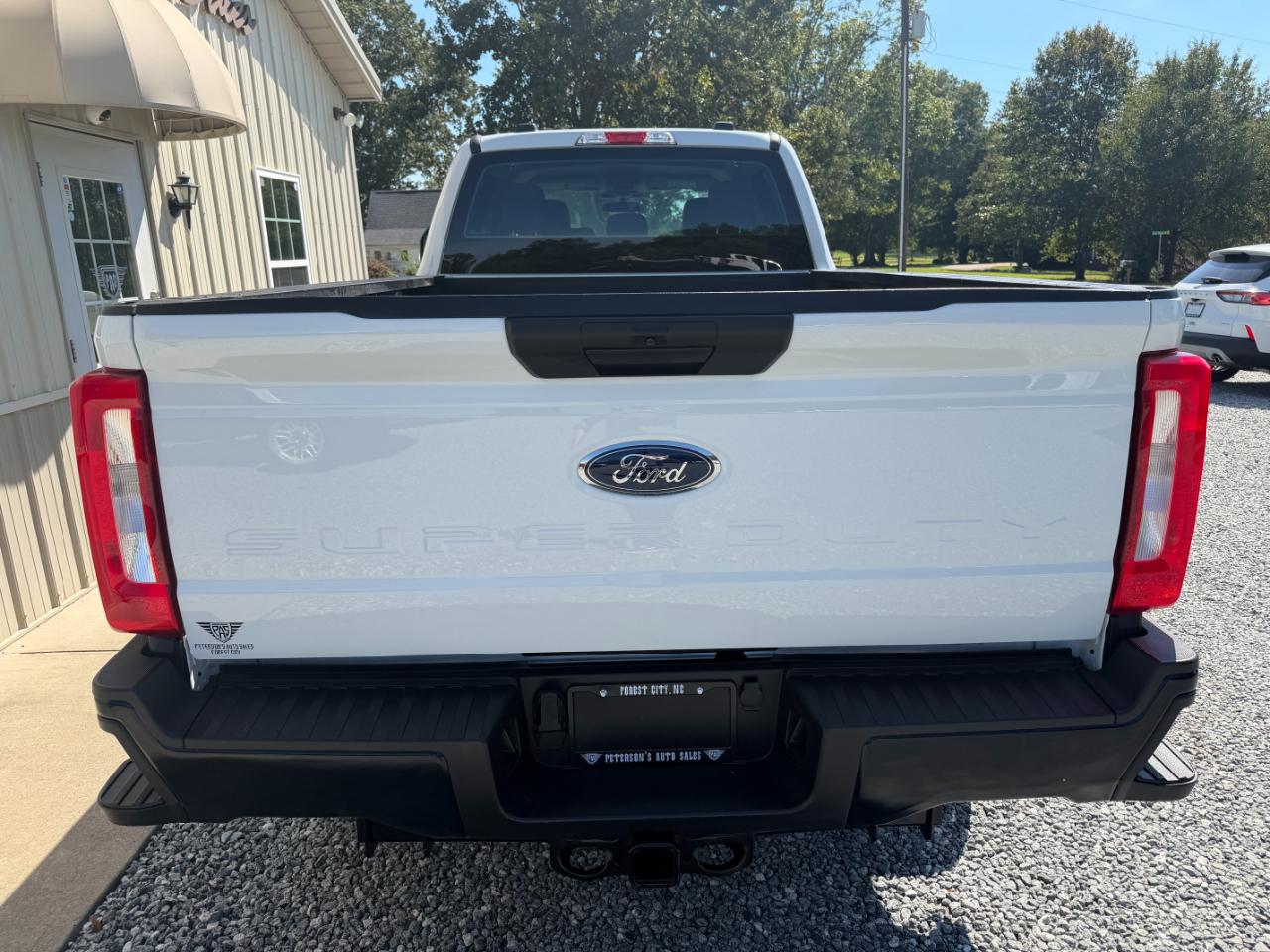 Ford Super Duty F-250 SRW XL 4WD Crew Cab 8' Box 2024