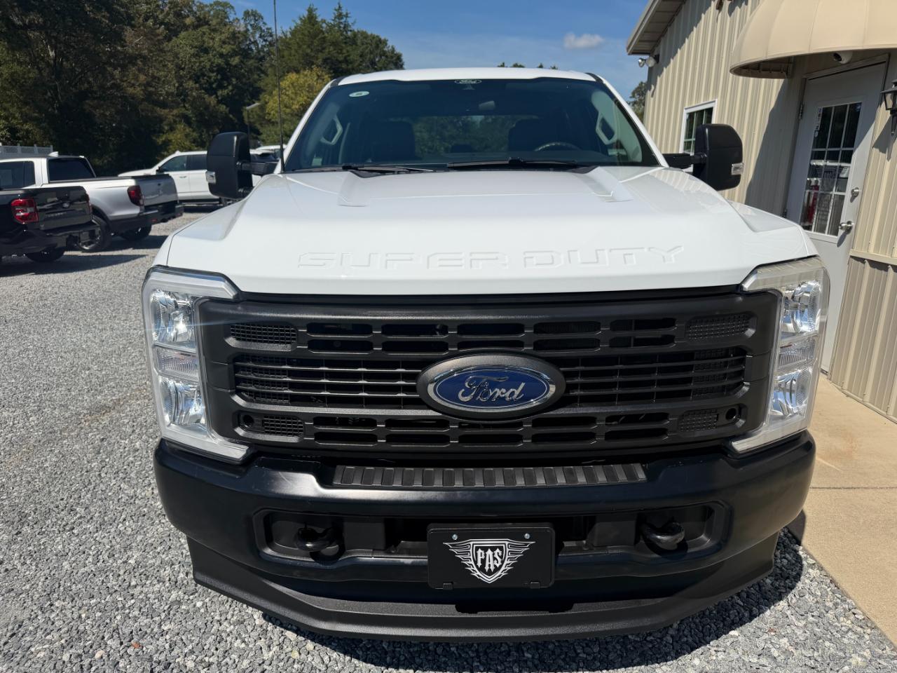 Ford Super Duty F-250 SRW XL 4WD Crew Cab 8' Box 2024