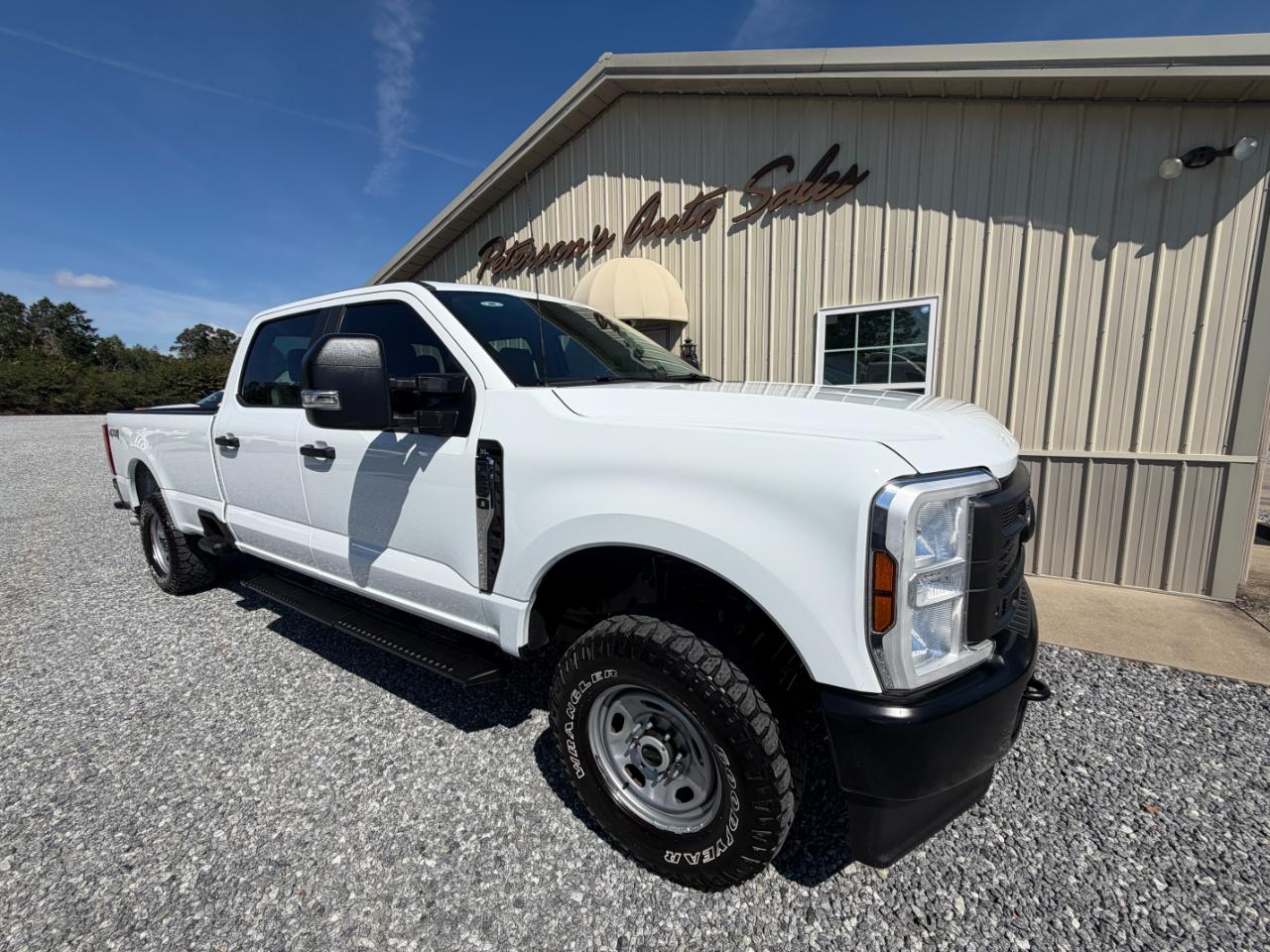 Ford Super Duty F-250 SRW XL 4WD Crew Cab 8' Box 2024