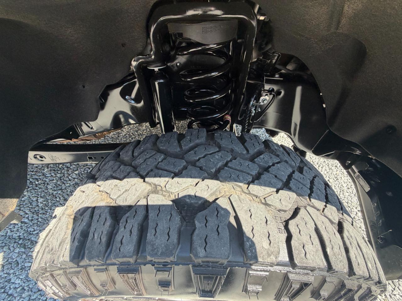 Ford Super Duty F-250 SRW XL 4WD Crew Cab 8' Box 2024
