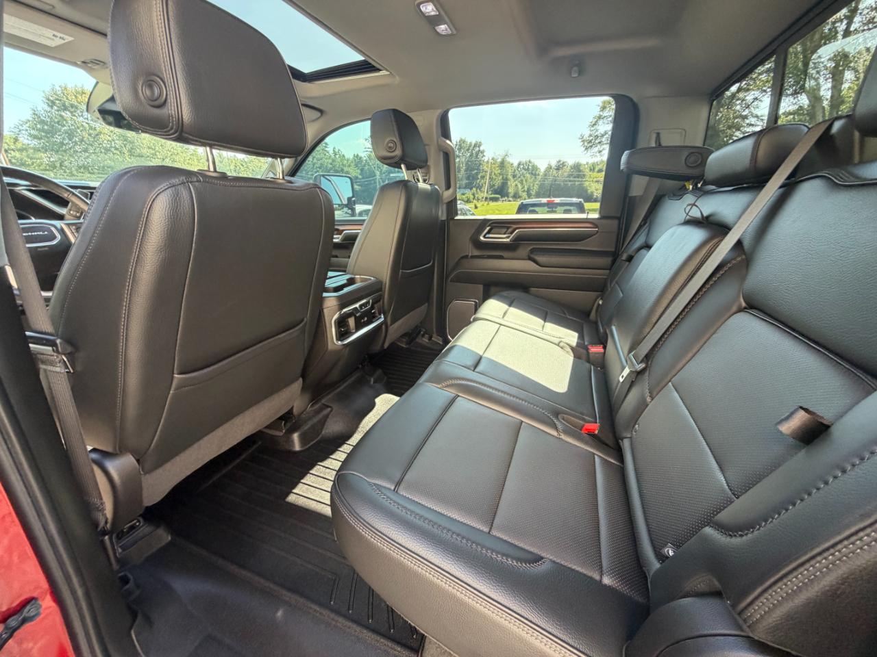 GMC Sierra 2500HD 4WD Crew Cab 159" Denali 2024