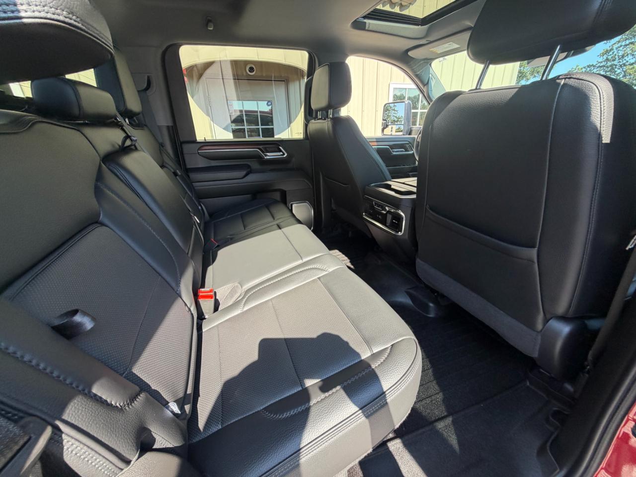 GMC Sierra 2500HD 4WD Crew Cab 159" Denali 2024