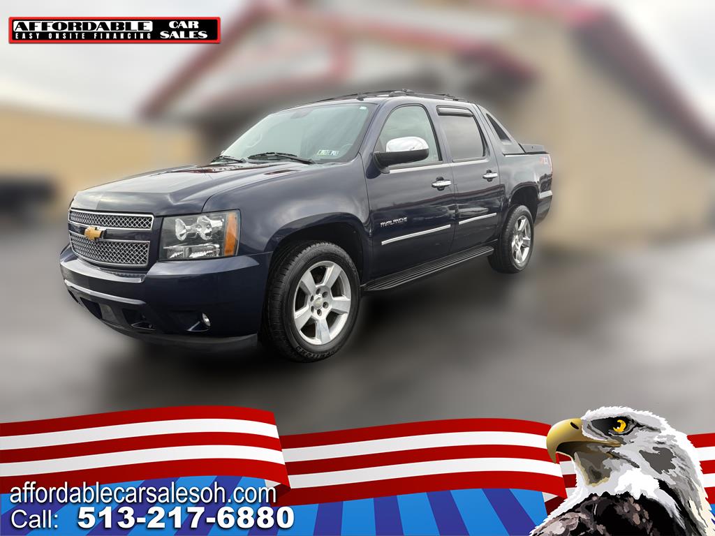 2012 Chevrolet Avalanche LS's photo
