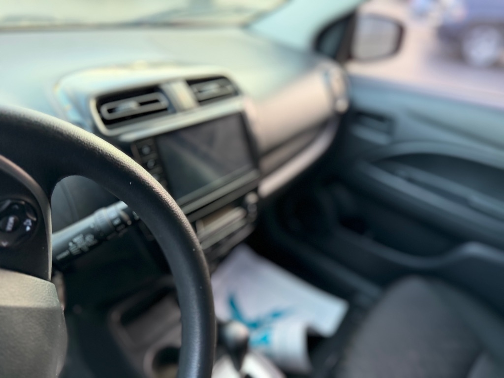 Mitsubishi Mirage  2024