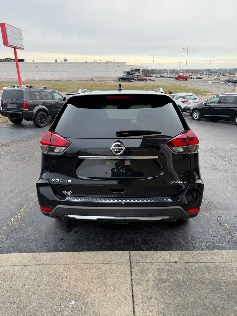 Nissan Rogue  2020