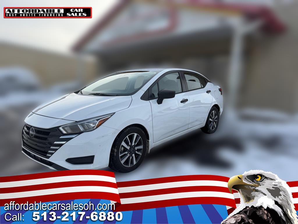 Nissan Versa  2023