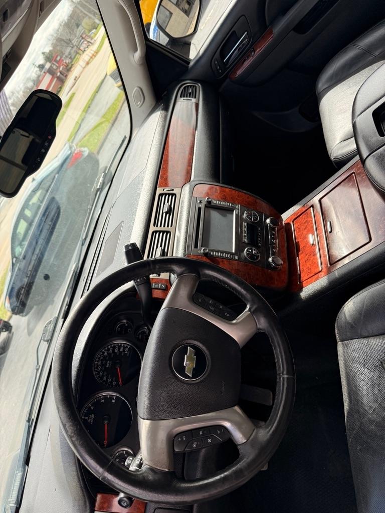 Chevrolet Tahoe  2013