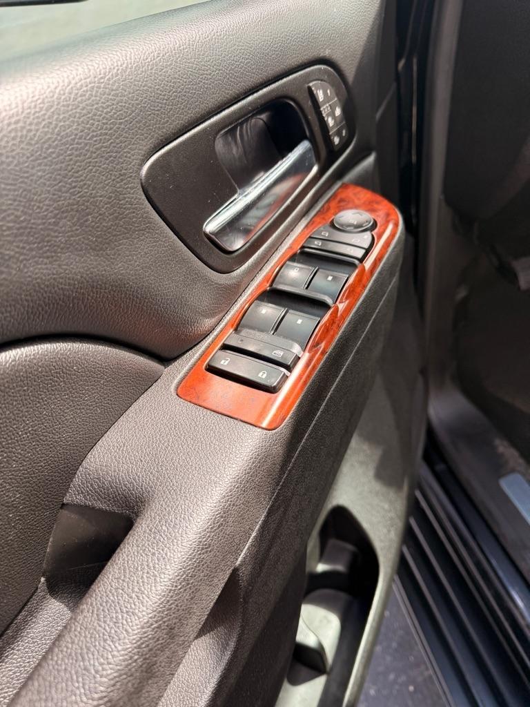 Chevrolet Tahoe  2013