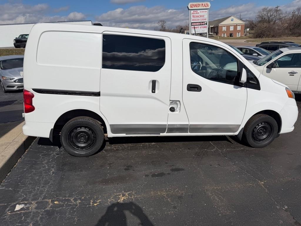 Nissan NV200  2017